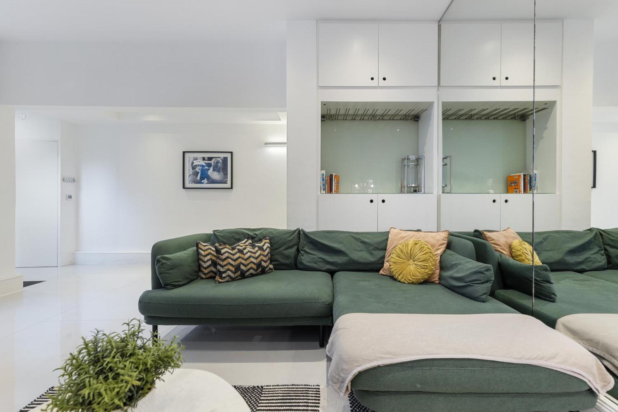 Apartment Heavenly Stays, Kensington, Luxurious 3-bd Oasis *