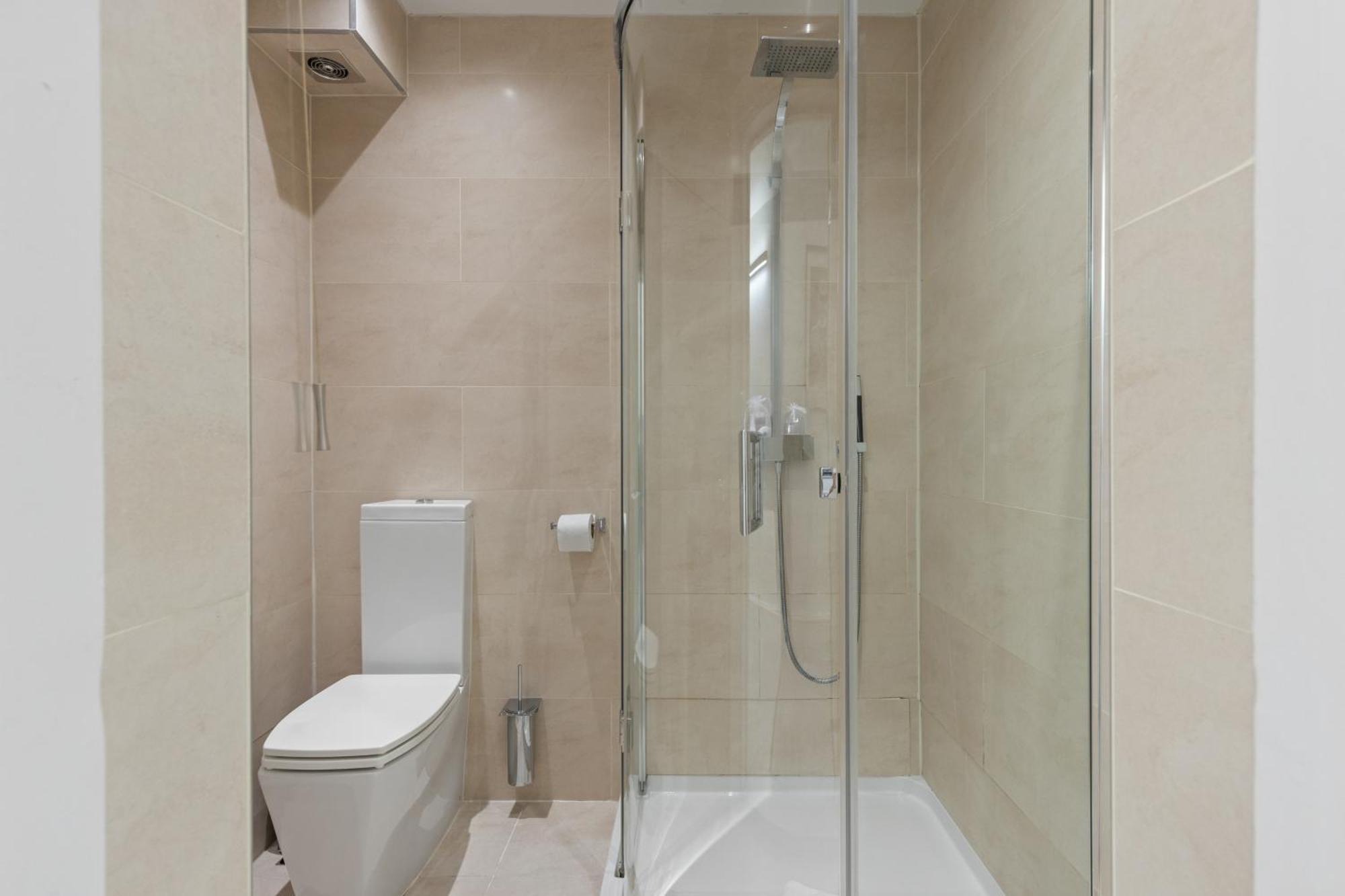 Heavenly Stays, Kensington, Luxurious 3-bd Oasis London