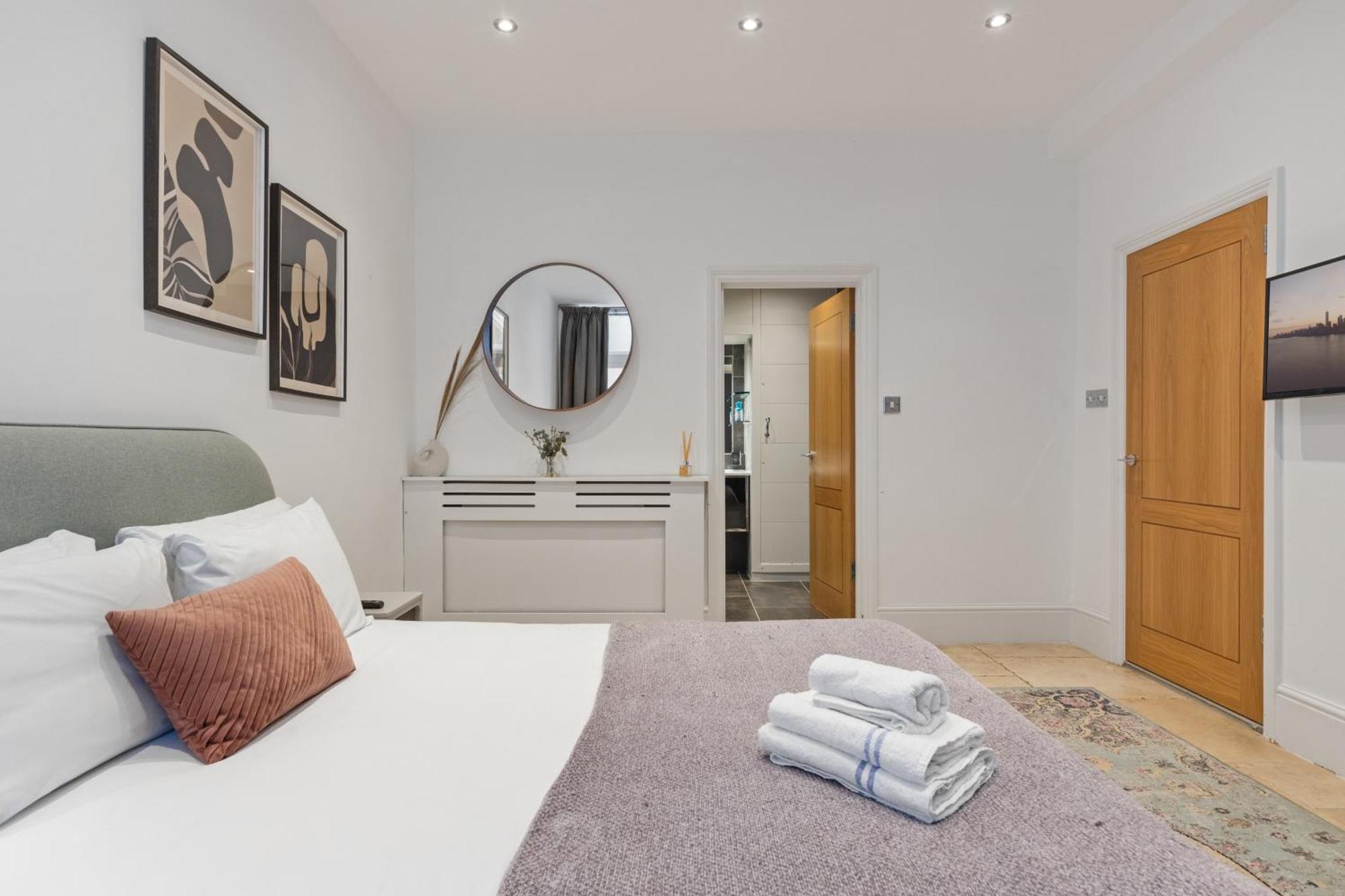Heavenly Stays, Kensington, Luxurious 3-bd Oasis *