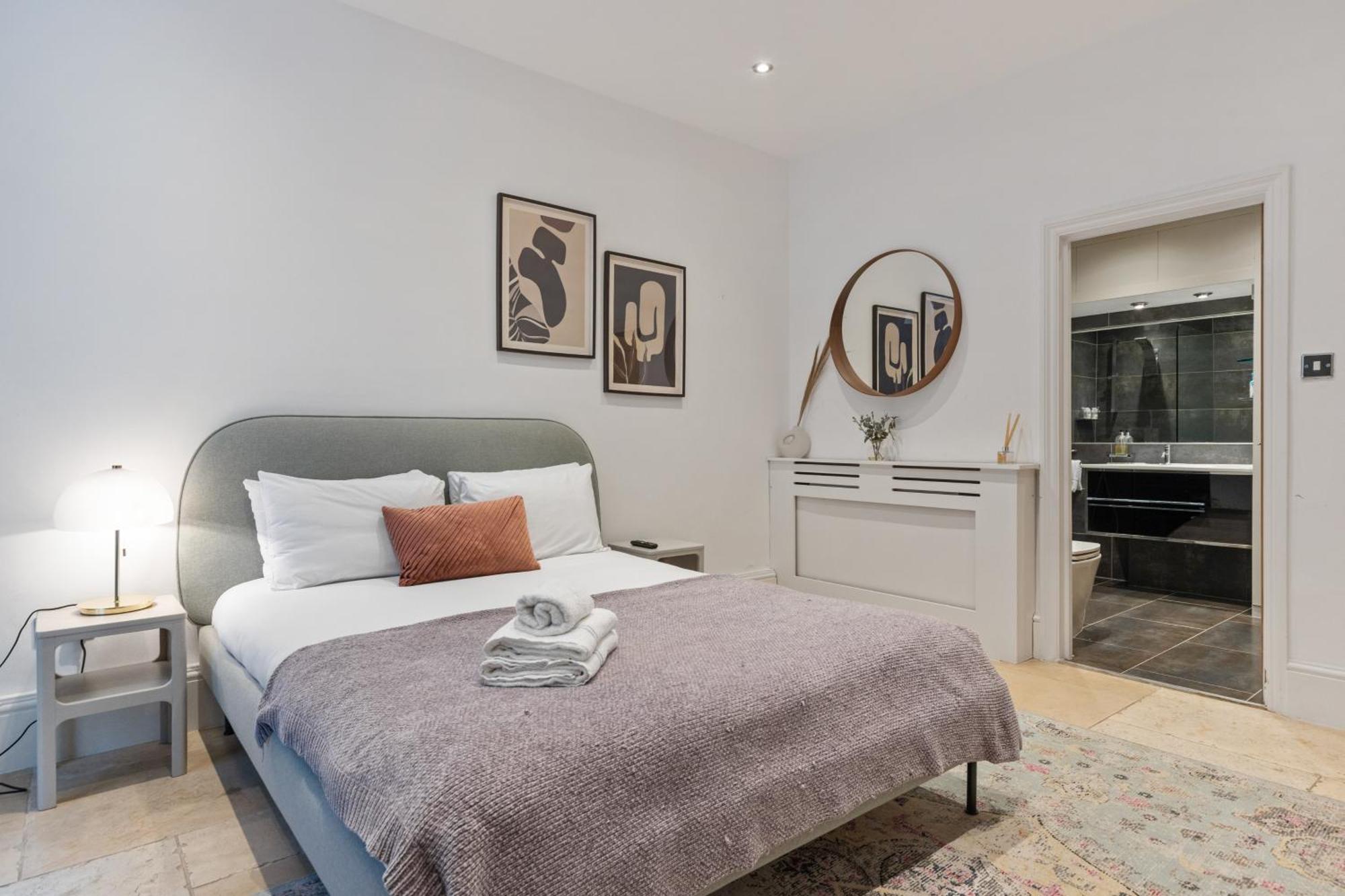 Heavenly Stays, Kensington, Luxurious 3-bd Oasis Apartment